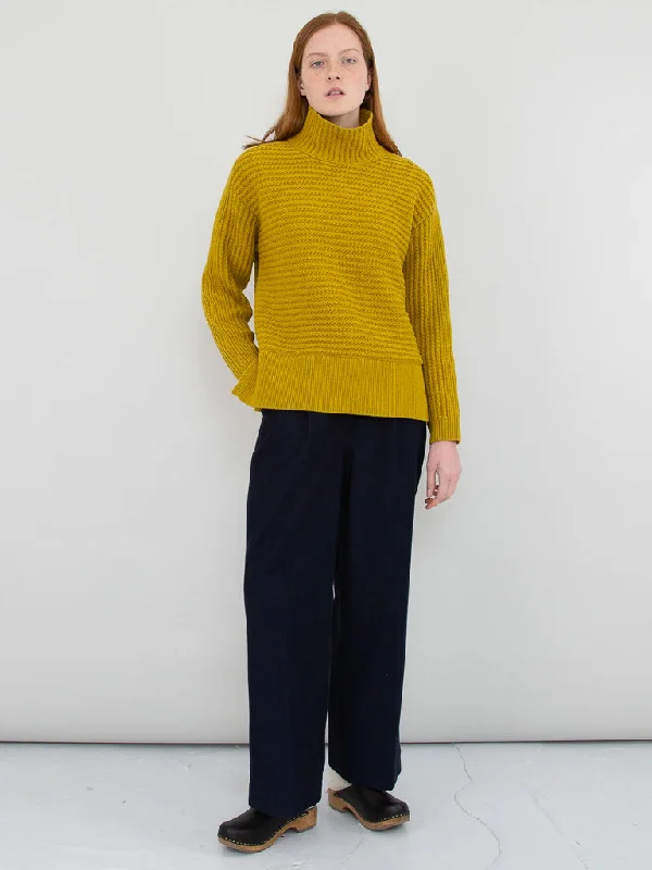 Folk Pleated Trousers in Navy