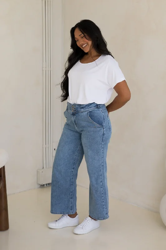 Wide Leg Jean in Light Denim